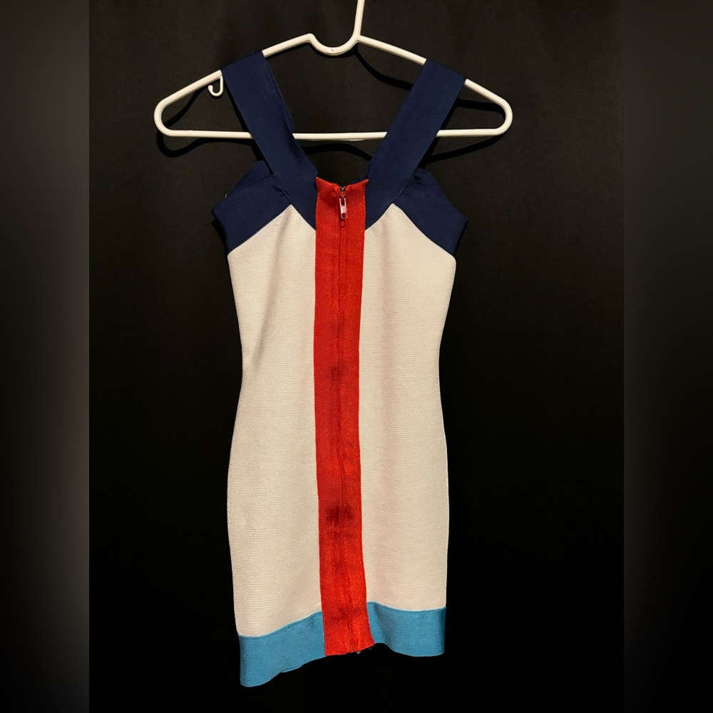 WOW COUTURE White Bodycon Sleeveless Mini Dress